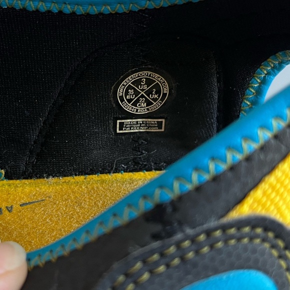 KEEN Kids Sandals Velcro straps, open toe - Black and Blue. Size 3 - Picture 4 of 7